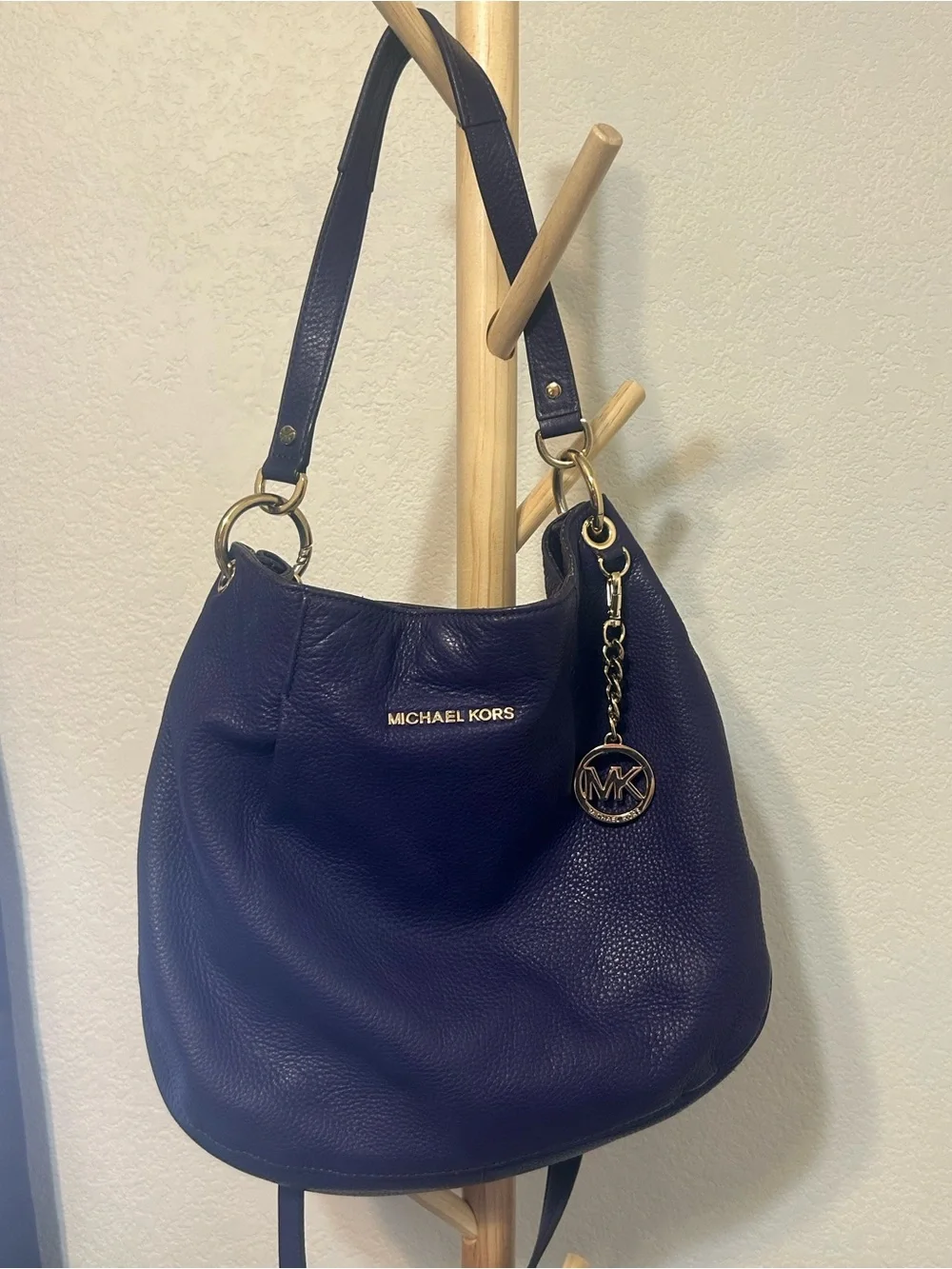 Michael Kors excellent pebbled